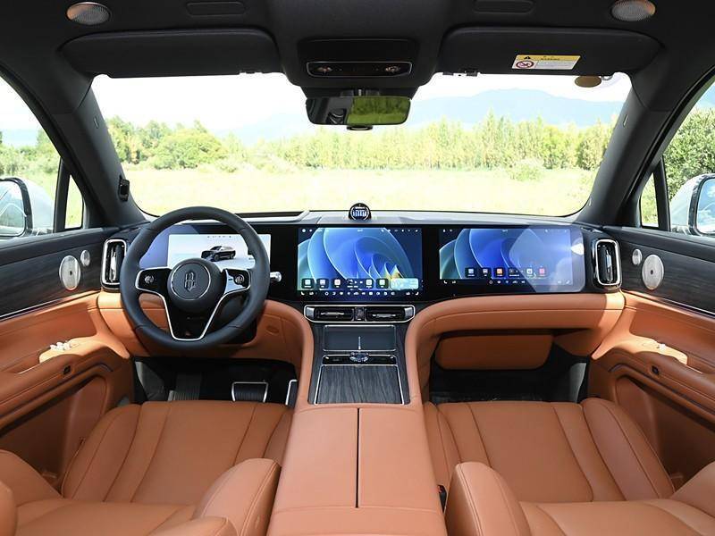 2025款问界M9上市2小时大定突破10000台，售46.98万起