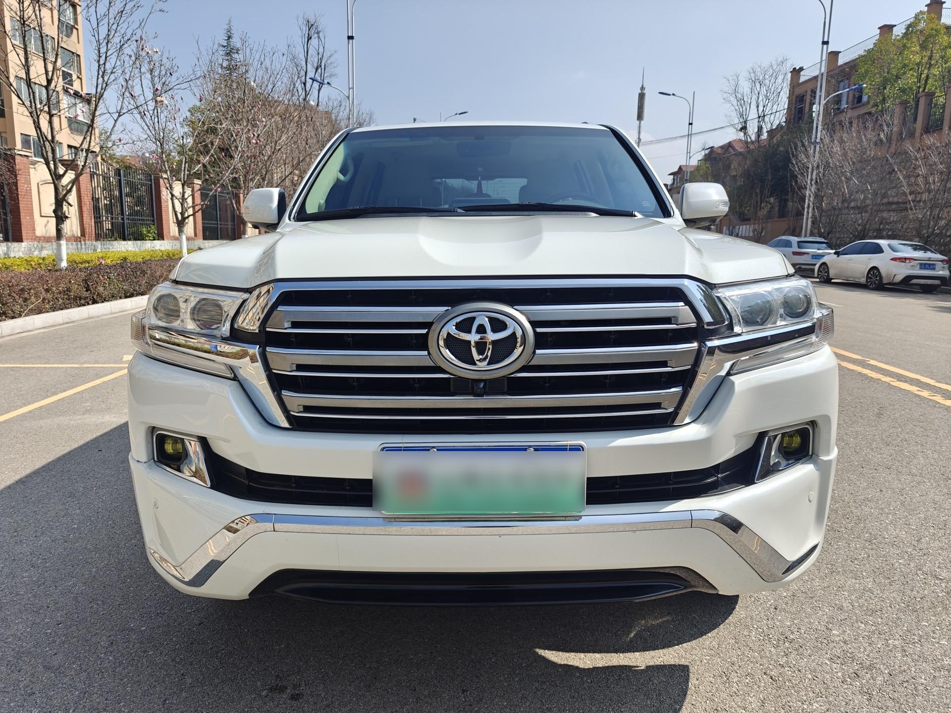 丰田酷路泽70系列中东版价格优惠38.8万 欢迎前来试驾