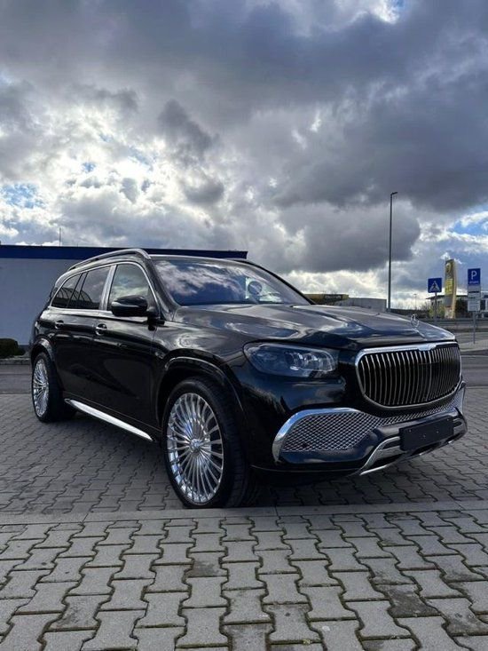 成都奔驰迈巴赫GLS级加版团购钜惠30万 欢迎前来试驾