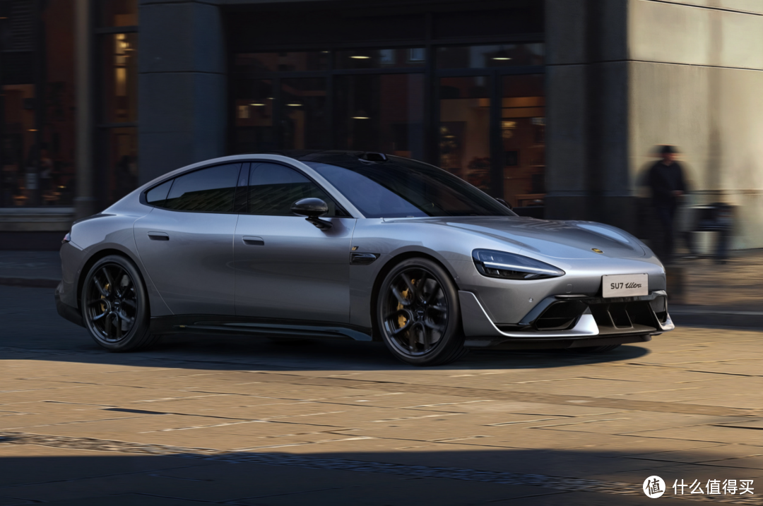 小米SU7 Ultra租赁市场火热！日均租金超千元 比肩法拉利、兰博