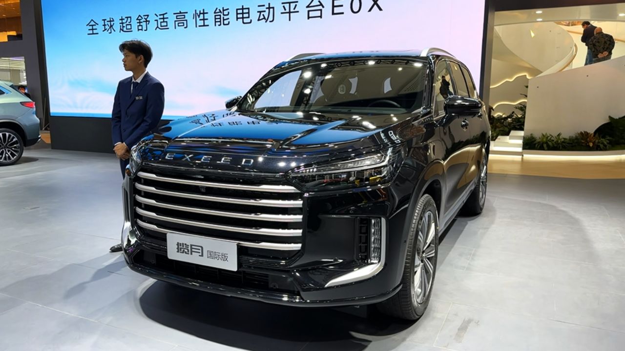 奇瑞5米级豪华插混大SUV！星途揽月C-DM开卖：标配四驱20.99万起