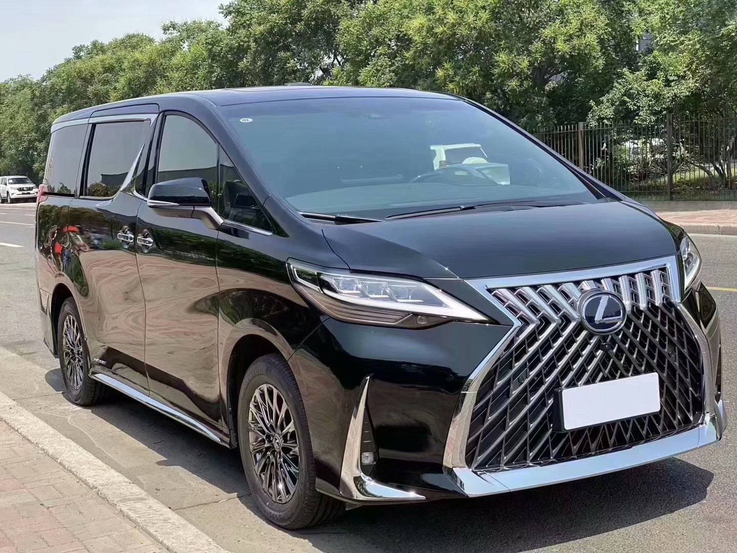 成都远卓名车凌志LX美规版钜惠89万元 最低145万