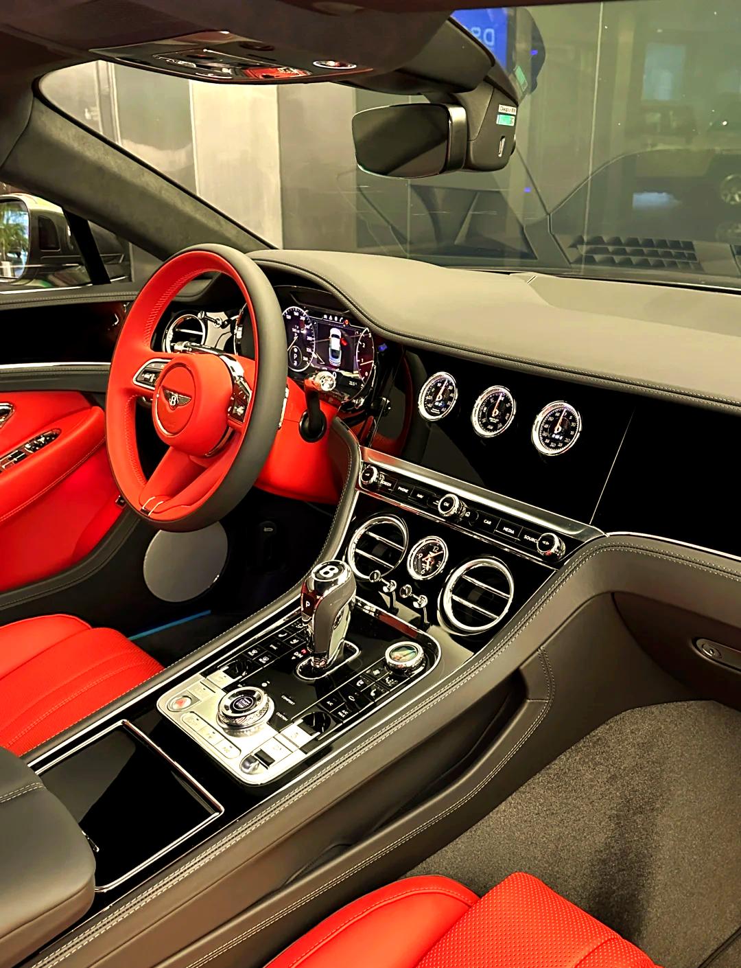 成都宾利欧陆限时优惠 目前293万元起售