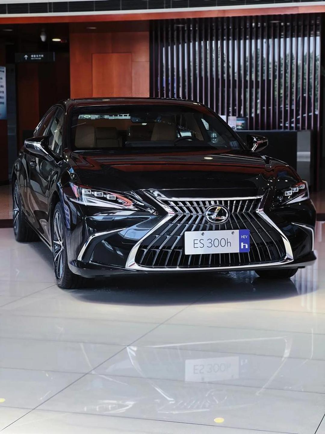 成都雷克萨斯ES优惠高达8.00万 仅21.99万可入手