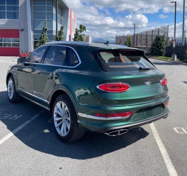 宾利添越最新报价276万起 欢迎前来试驾