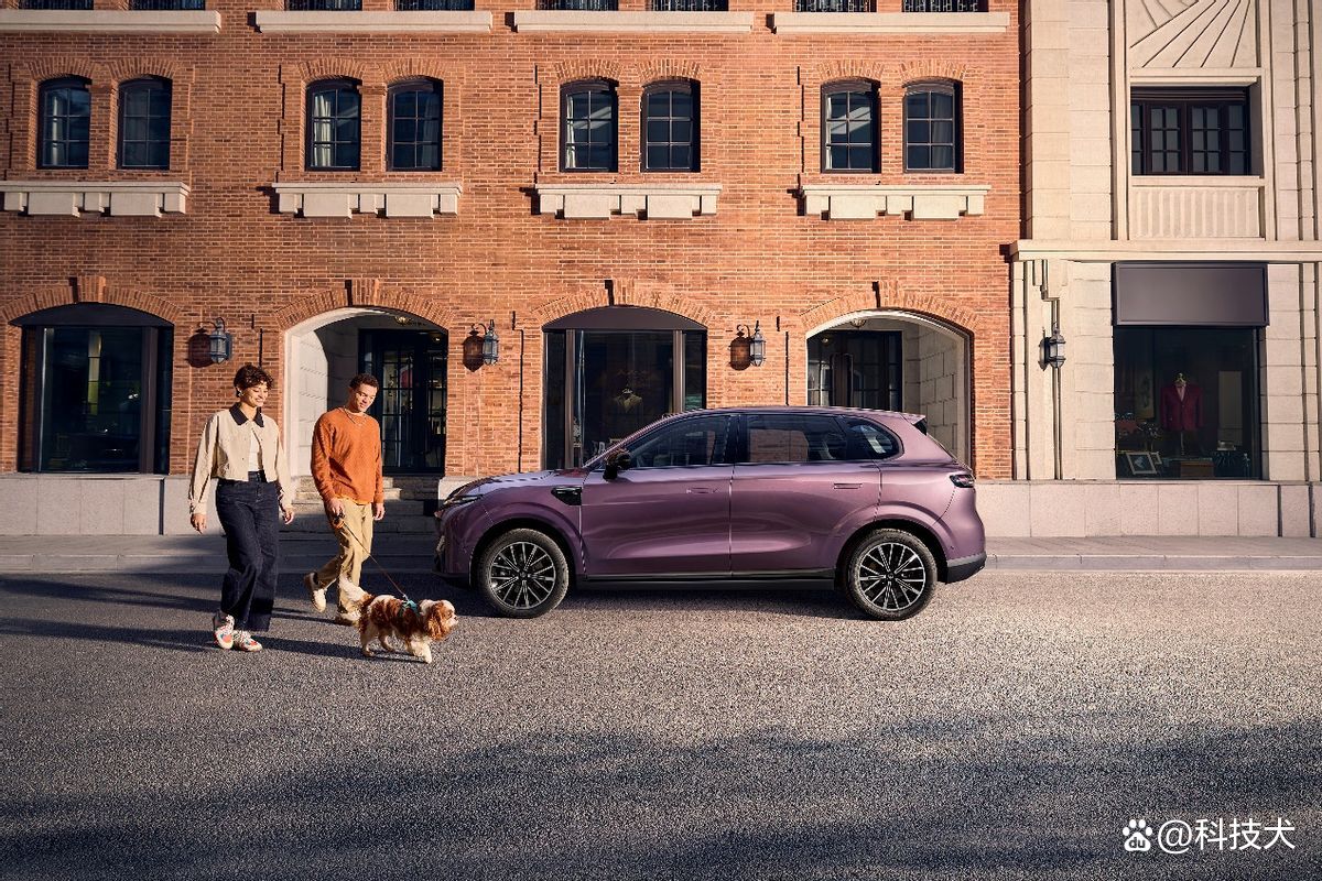 家用SUV价格屠夫！零跑B10官宣4月10日上市：预售10.98万起