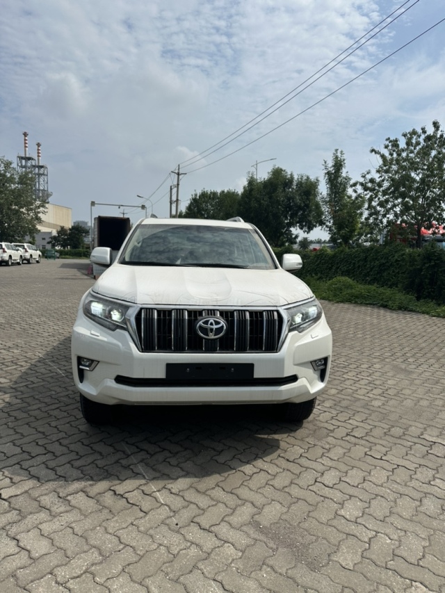 四川腾达东远名车超霸加版最低报价66万起 欢迎试乘试驾