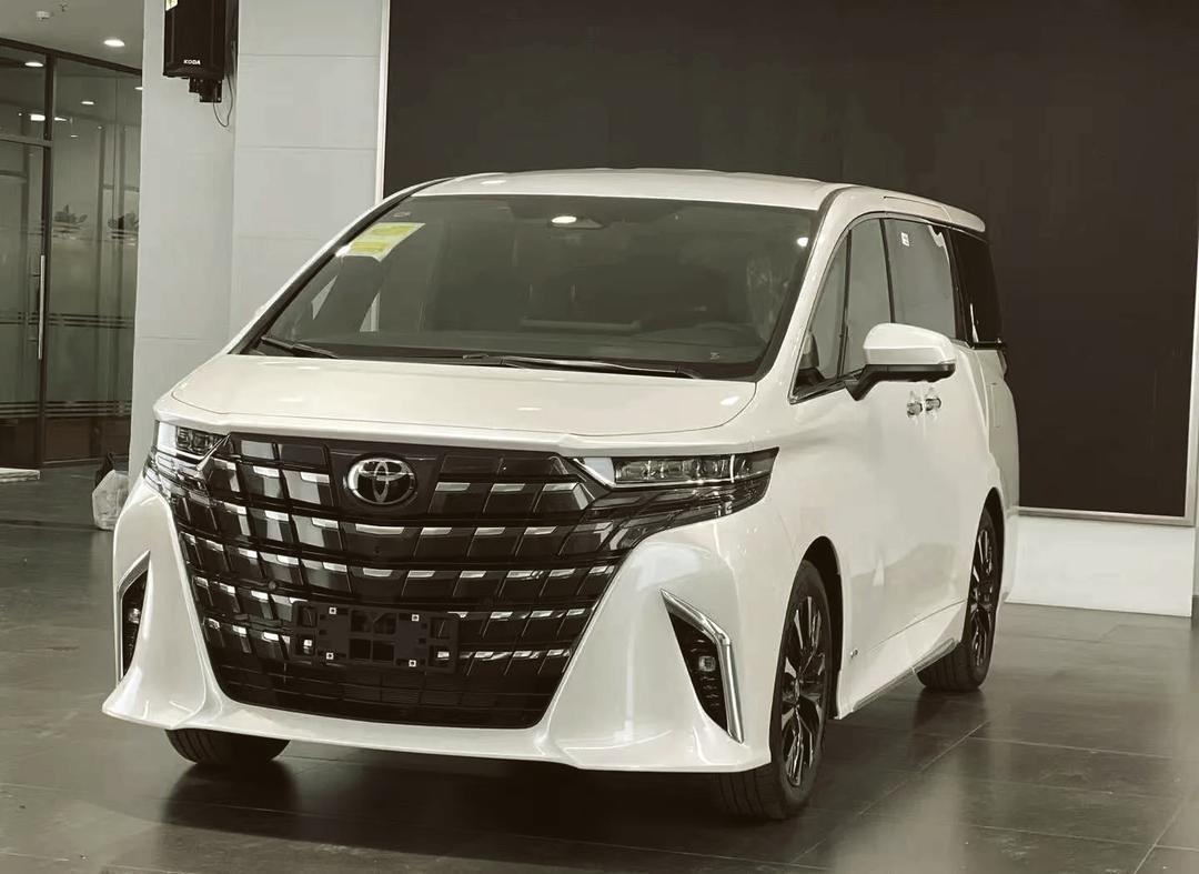 2024款丰田埃尔法惠民 新行情解析经典元素