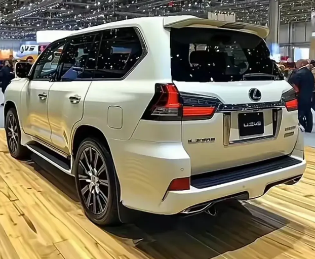 成都平行进口雷克萨斯LM欧版价格最低145万起售