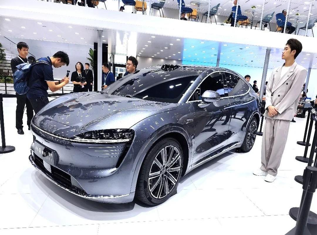 成都2月智界R7上牌352辆，排名第22名