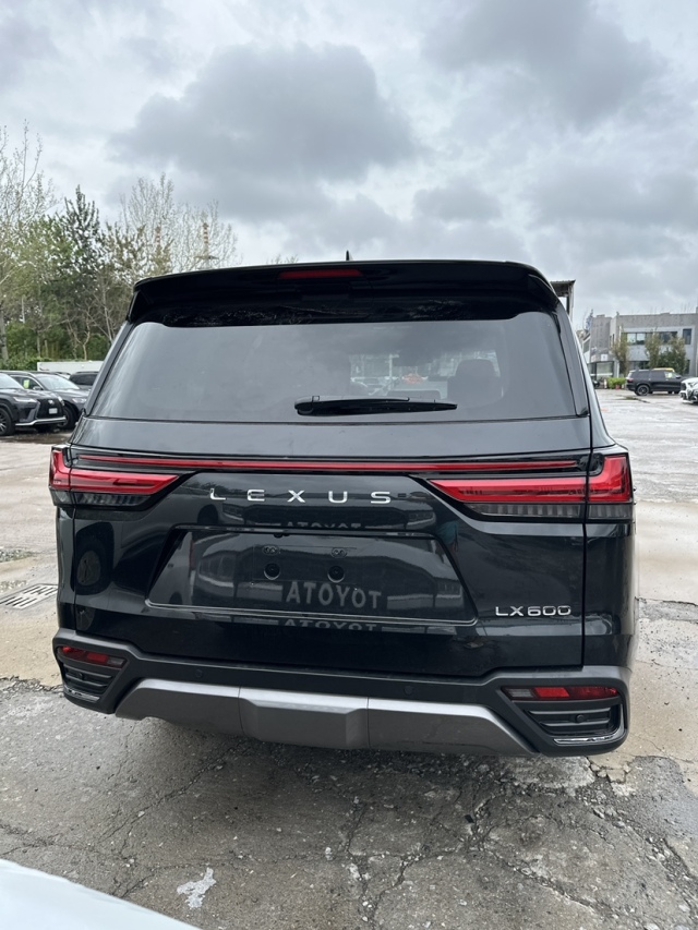 平行进口雷克萨斯LX美规版最低报价145万起 欢迎到店试驾