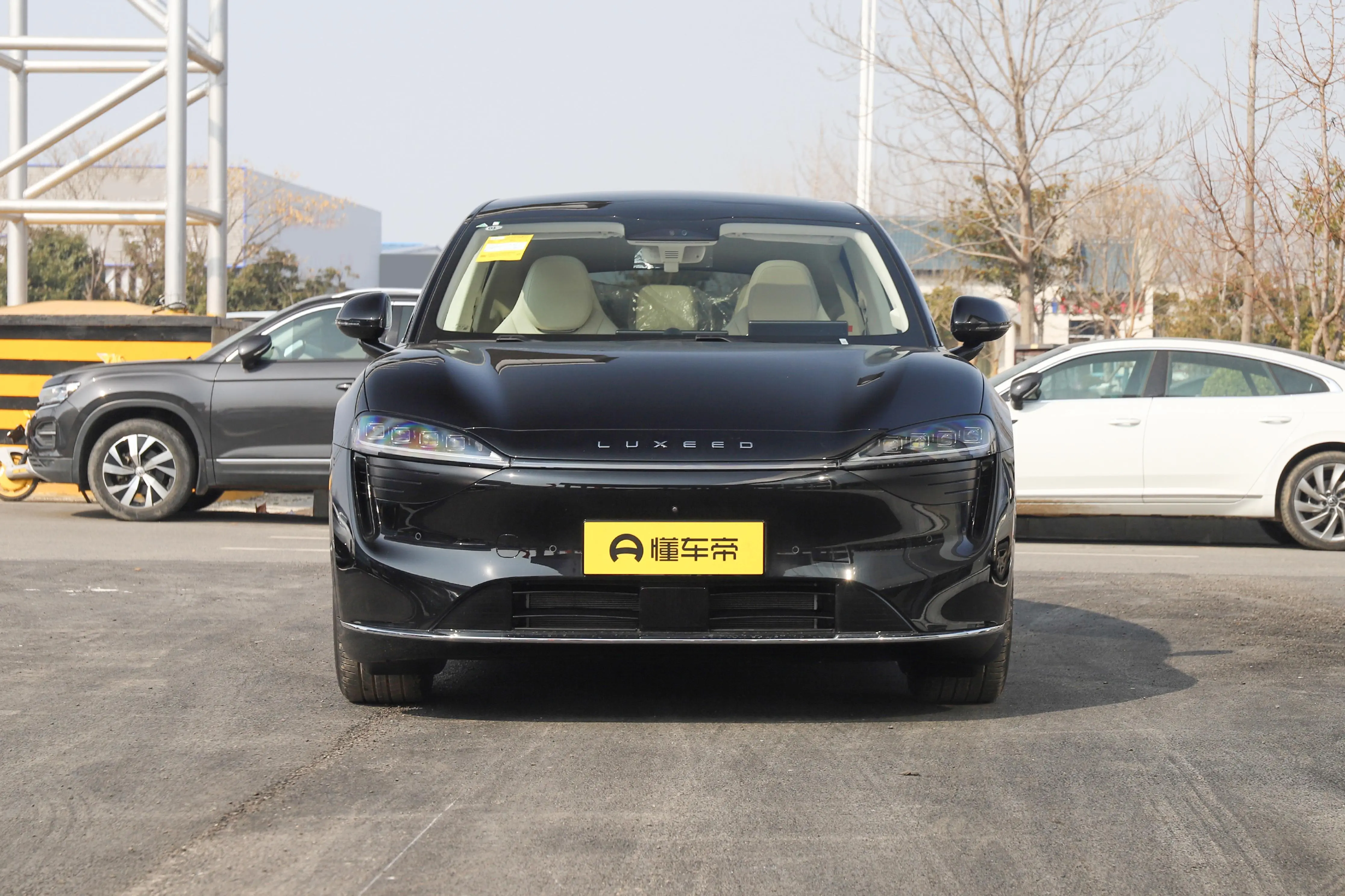 降低购车门槛！鸿蒙智行智界R7新版本申报：取消激光雷达