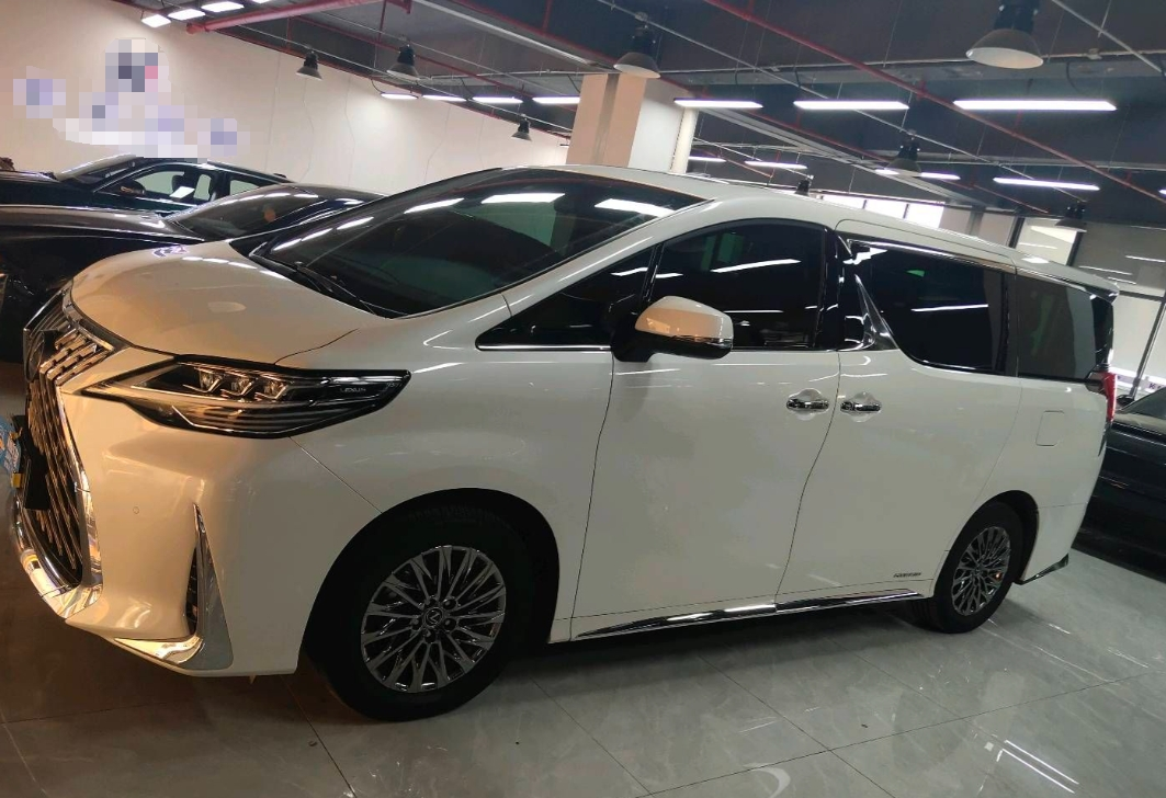 平行进口雷克萨斯LM亚洲版报价122万起 欢迎前来试驾