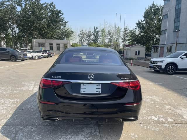 成都平行进口奔驰S级美版团购优惠30万 欢迎前来试驾