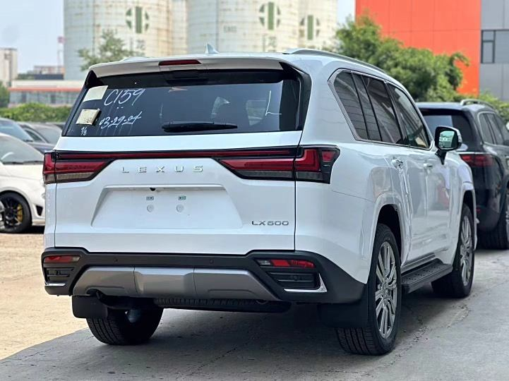 2024款雷克萨斯LX600节假日预售价格送豪礼