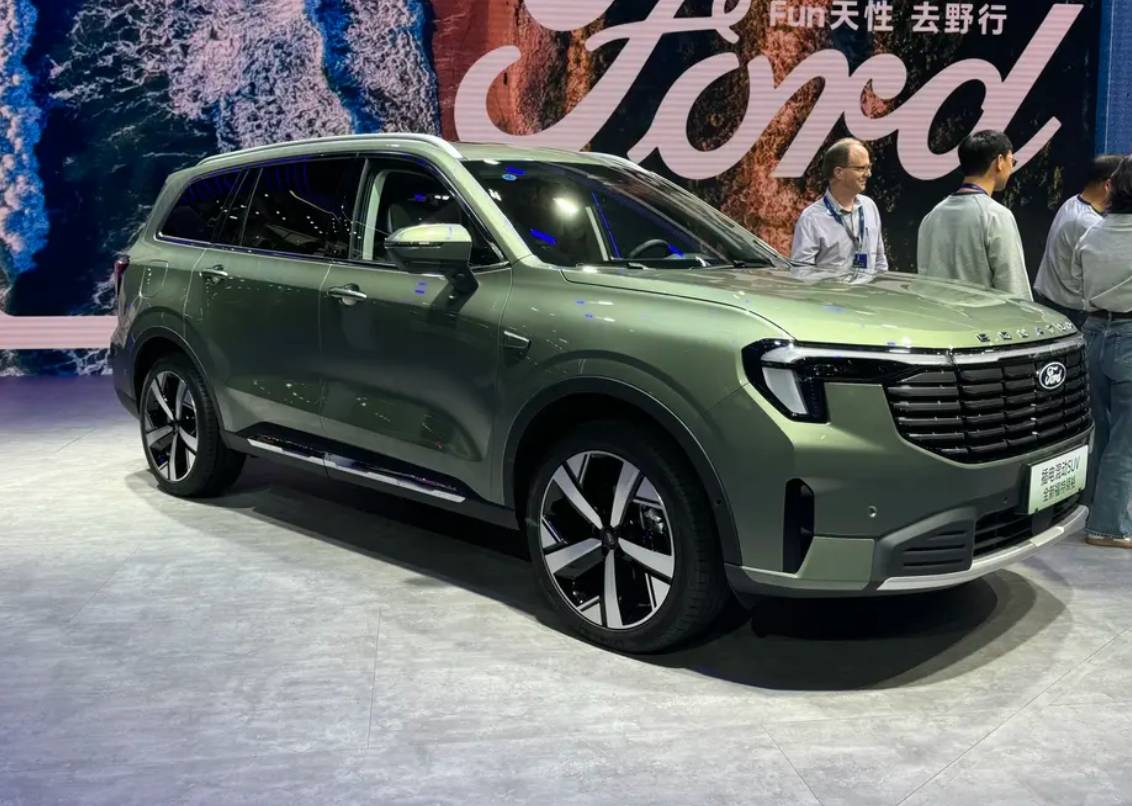 馈电如满电 末端充仅11.5分钟！吉利发布金砖电芯超级混动系列