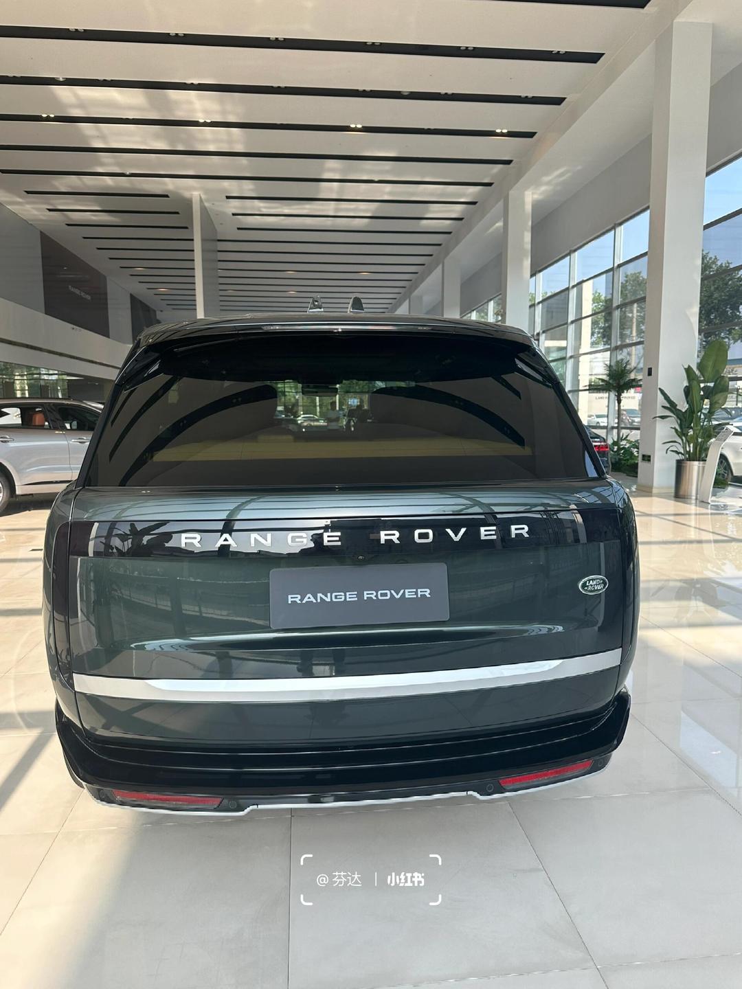 现购揽胜行政中东版 行政中东版让利30万 欢迎到店试驾