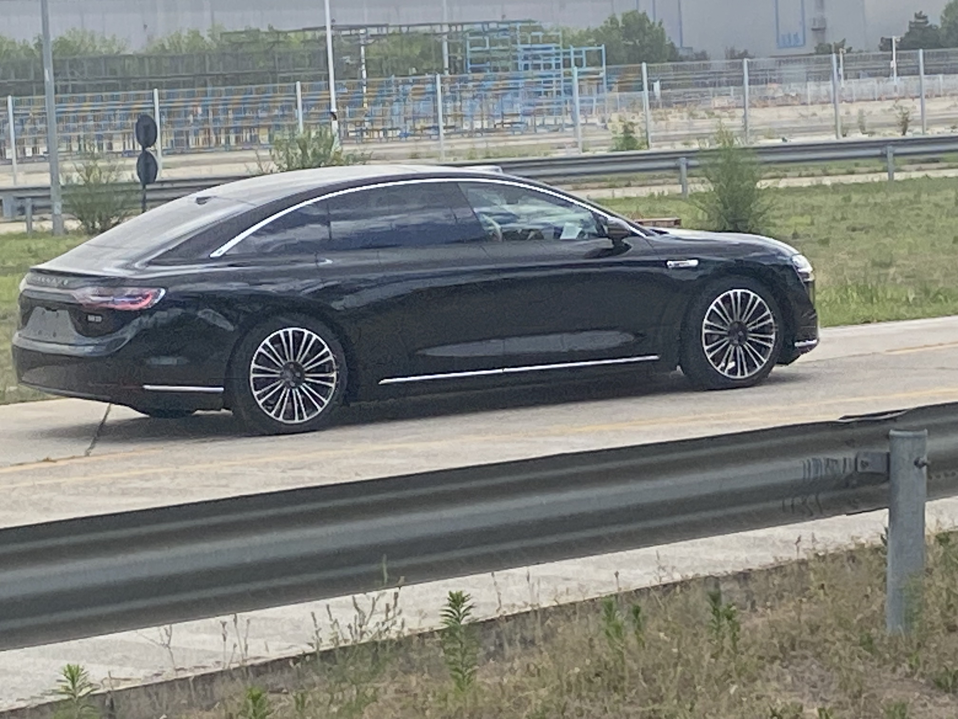 同比爆增200.2%！北汽极狐公布5月销量共13509辆