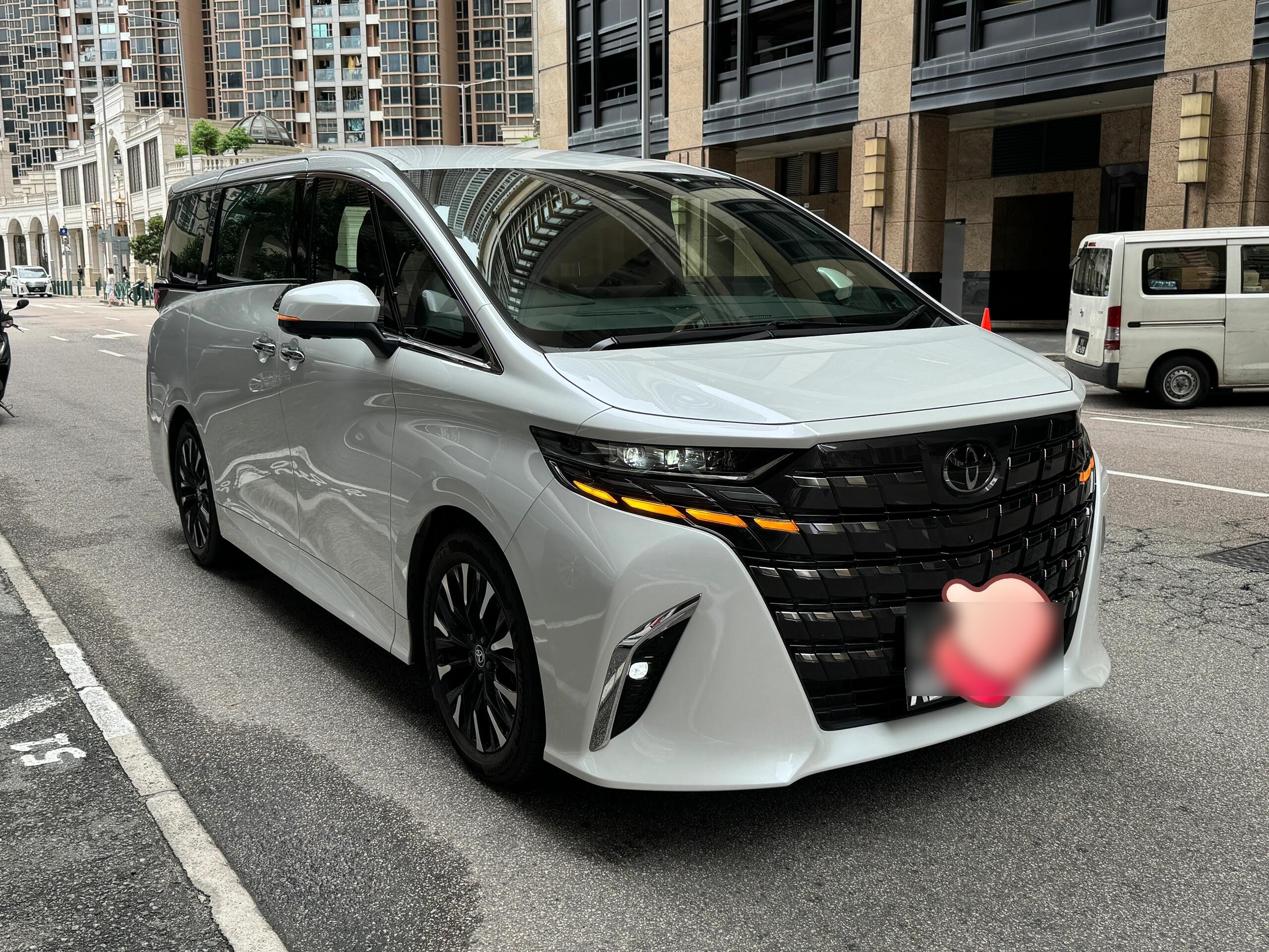 2024款国六丰田埃尔法豪华配置优惠在售