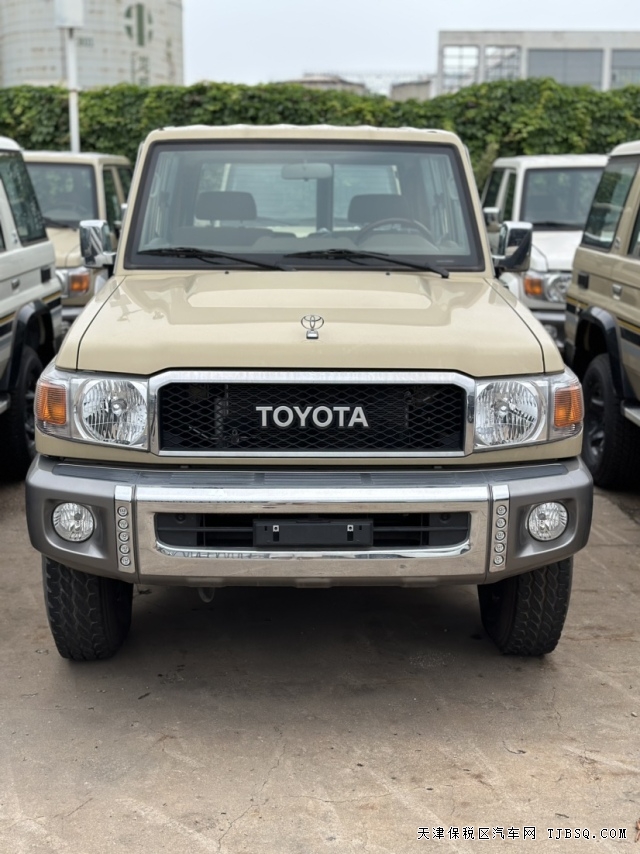 平行进口丰田兰德酷路泽中东版提供试乘试驾 限时优惠高达35.2万元