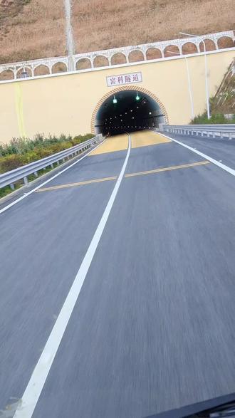 汽车行业靠什么摆脱“内卷”泥潭？