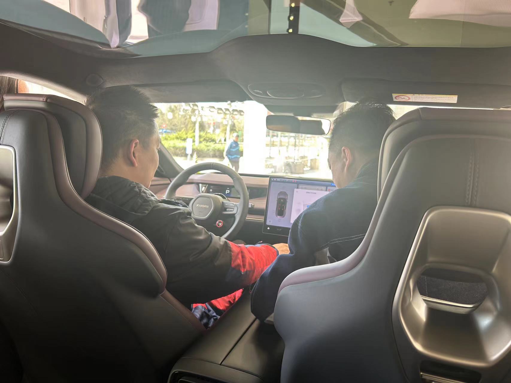 小米汽车门店突破300家 本月一口气开51家店