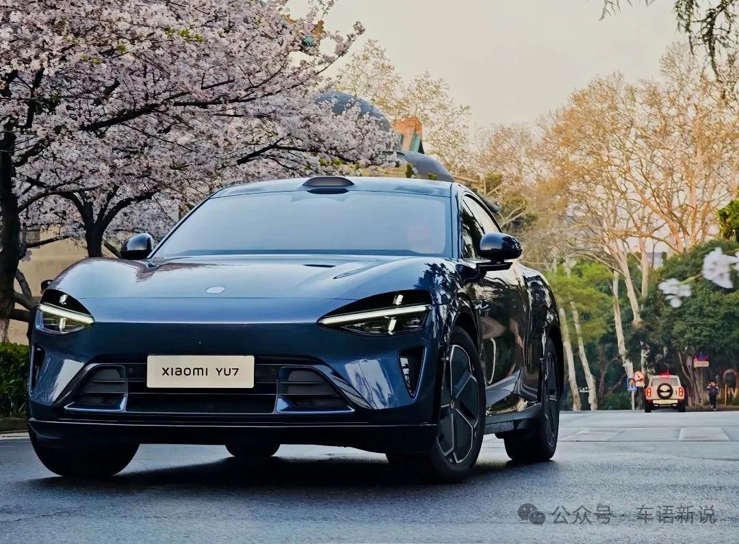 小米YU7标配新一代小米EEA：座舱SoC+辅助驾驶芯片全4nm