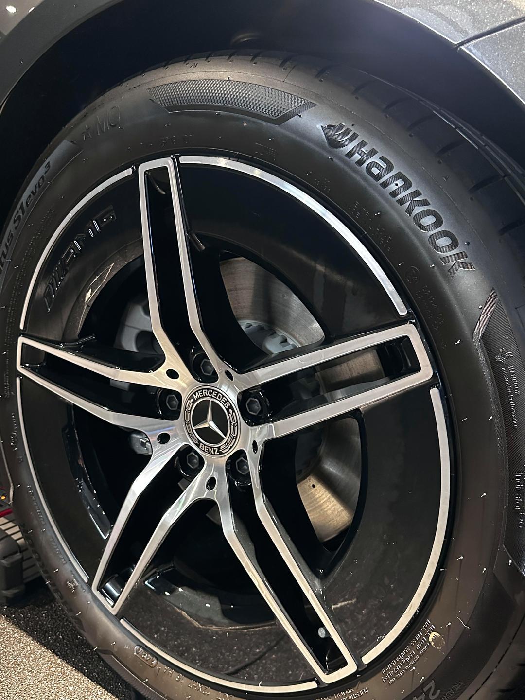 购奔驰S级墨版享6万优惠 欢迎到店试驾