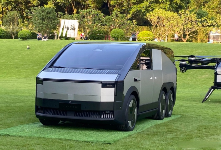 广汽首款量产飞行汽车开启预定：售价168万元封顶 比小鹏便宜39万